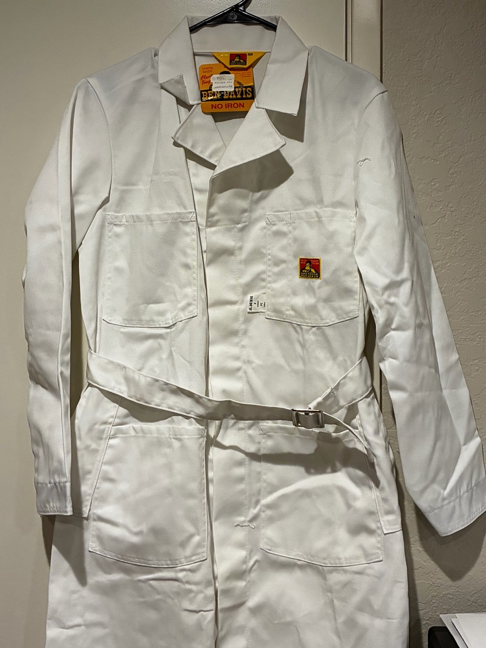 Ben Davis White No-Iron Work lab coat with original union tag & sears tag